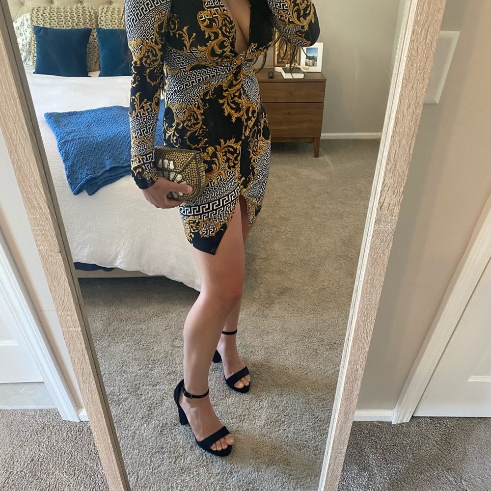 Dress - Picture 7 of 8